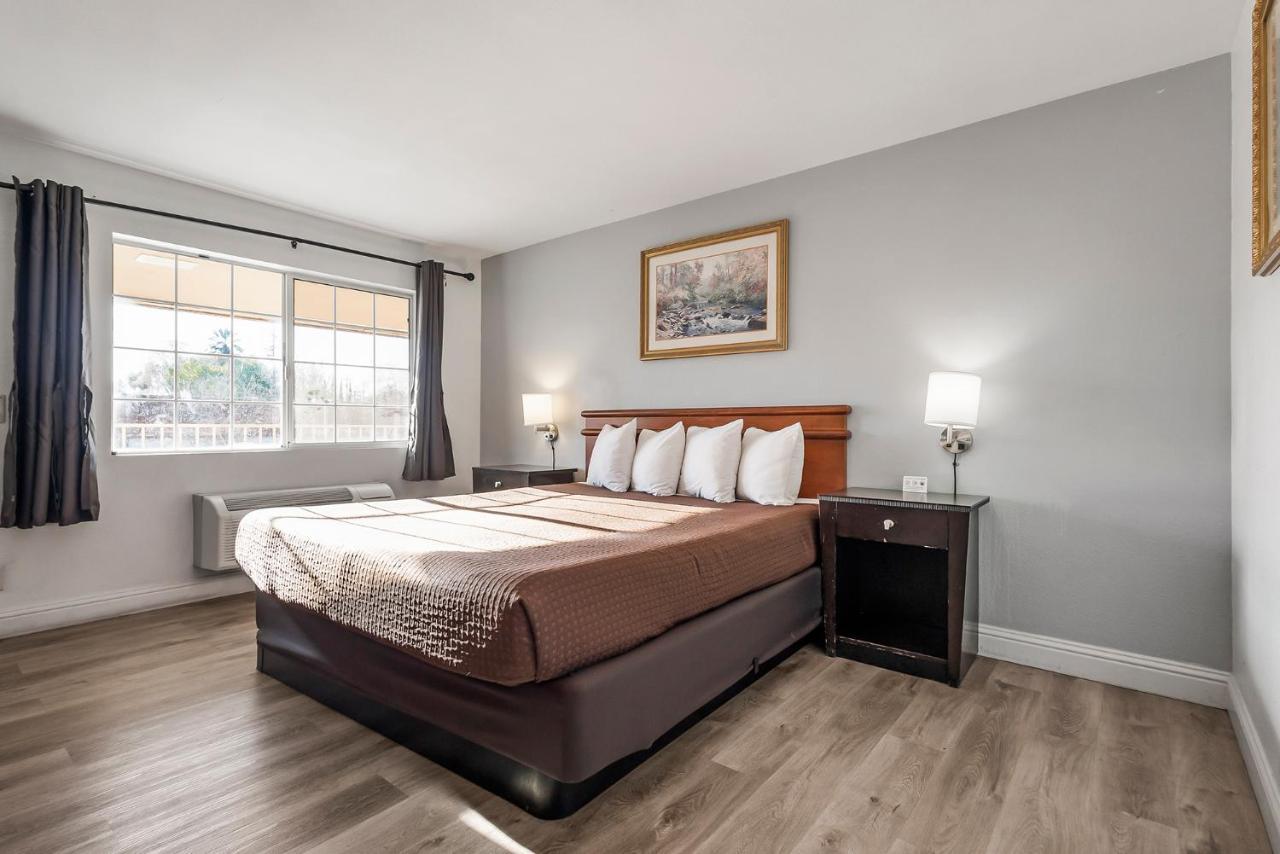 Heritage Inn Express Чико Екстериор снимка