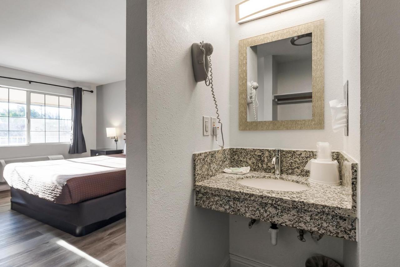 Heritage Inn Express Чико Екстериор снимка