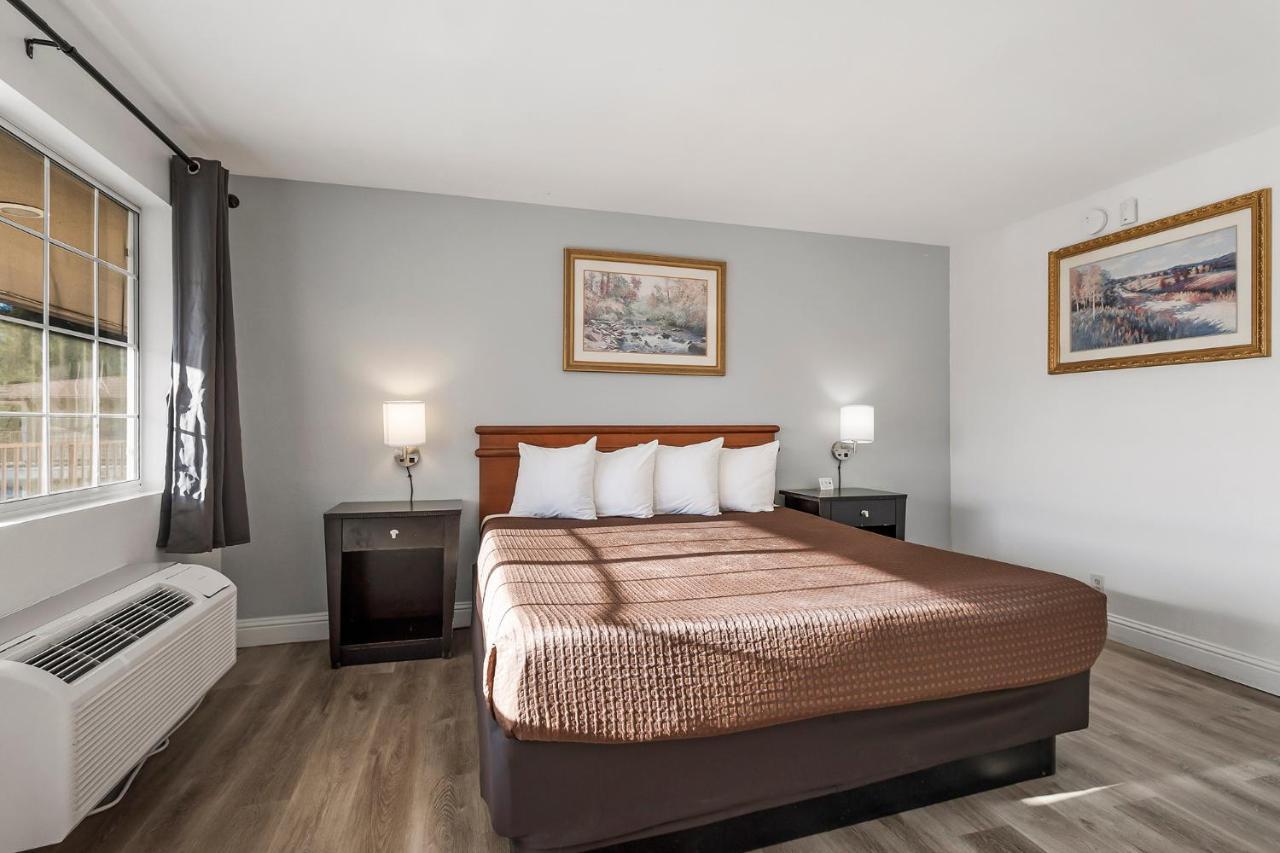 Heritage Inn Express Чико Екстериор снимка