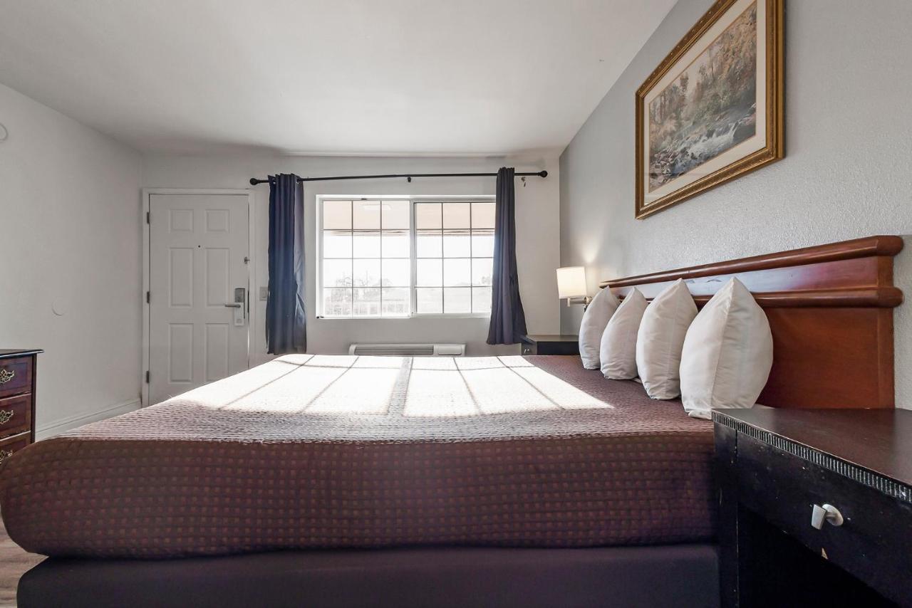 Heritage Inn Express Чико Екстериор снимка